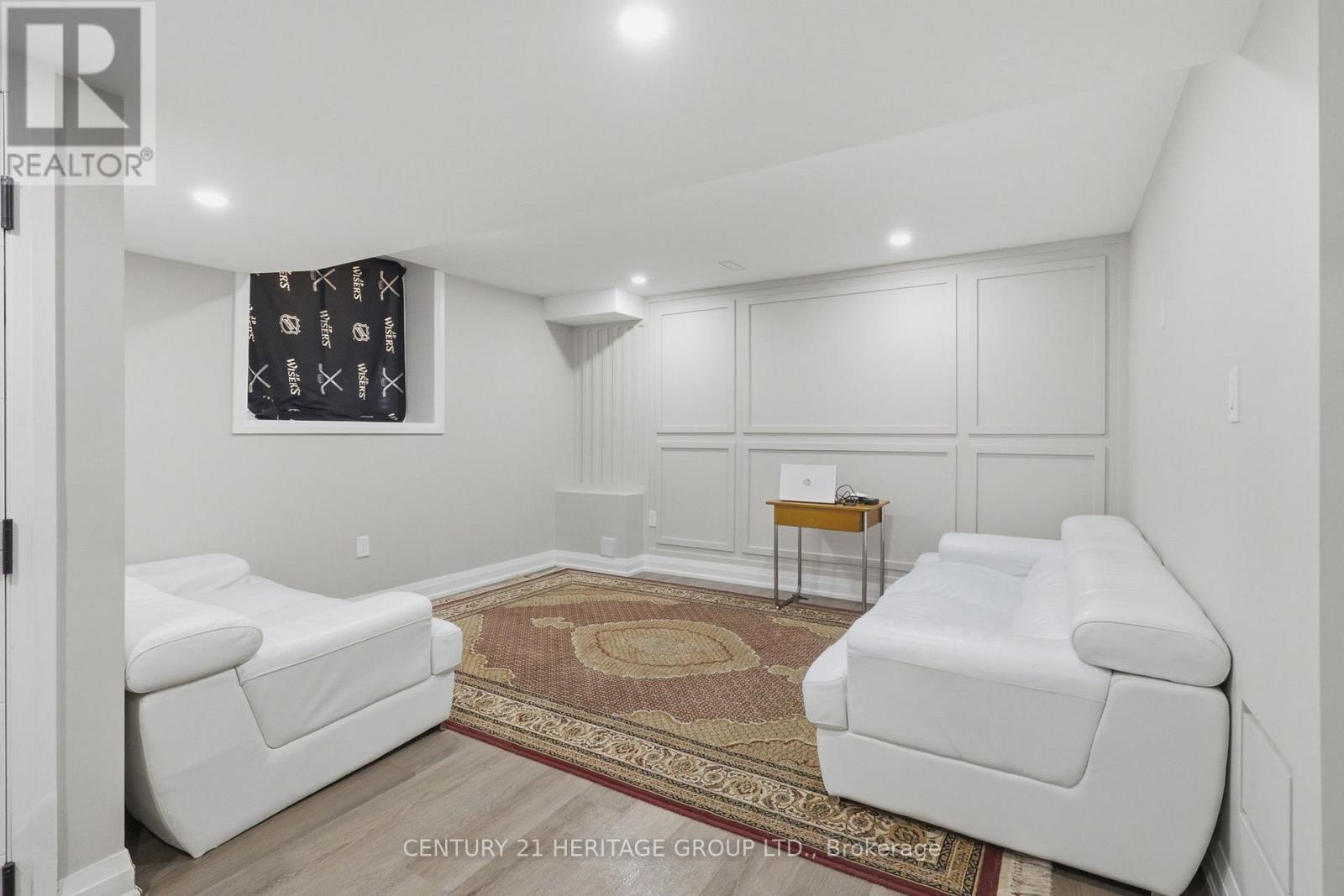 63 BETHPAGE CRESCENT - 31