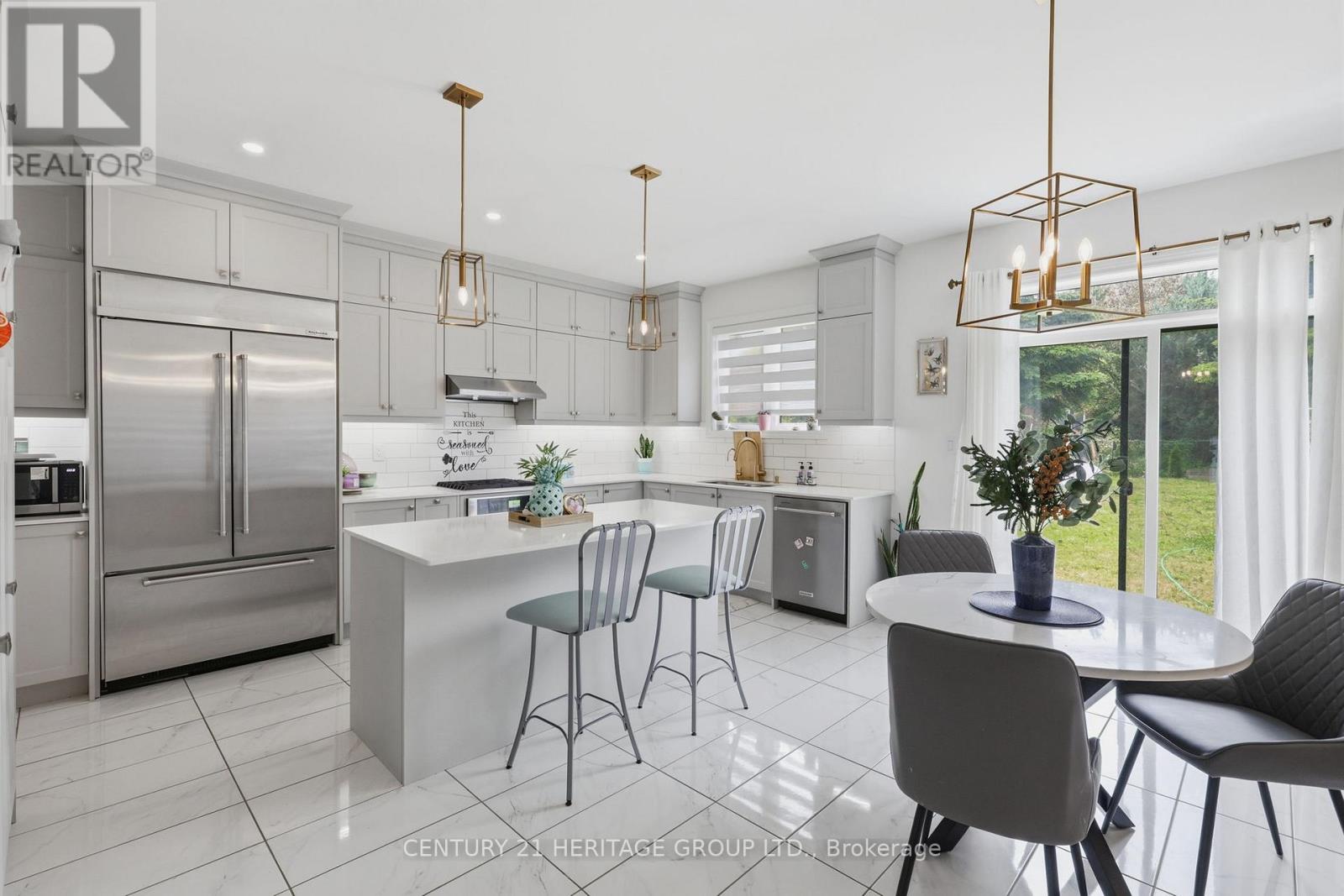 63 BETHPAGE CRESCENT - 8