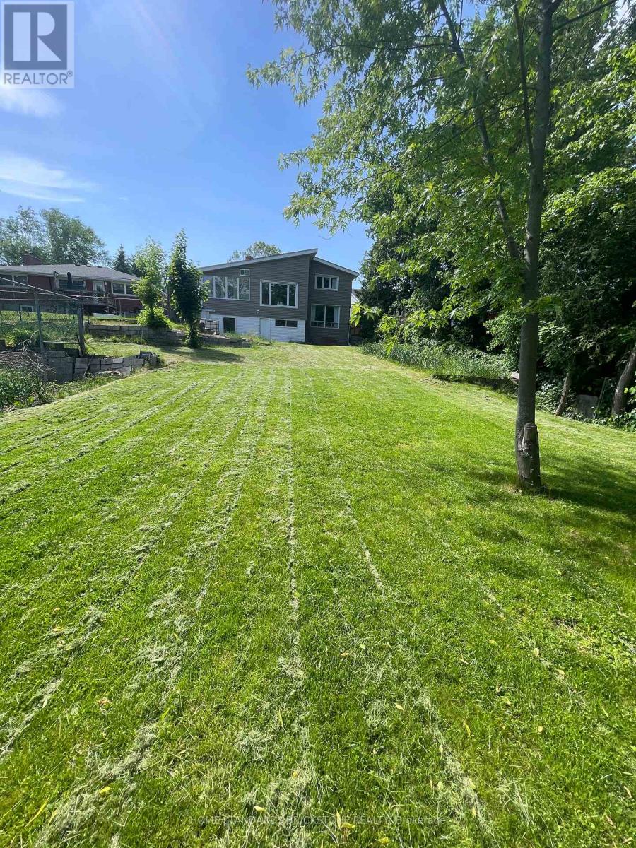72 MOUNTAIN AVENUE N - 3