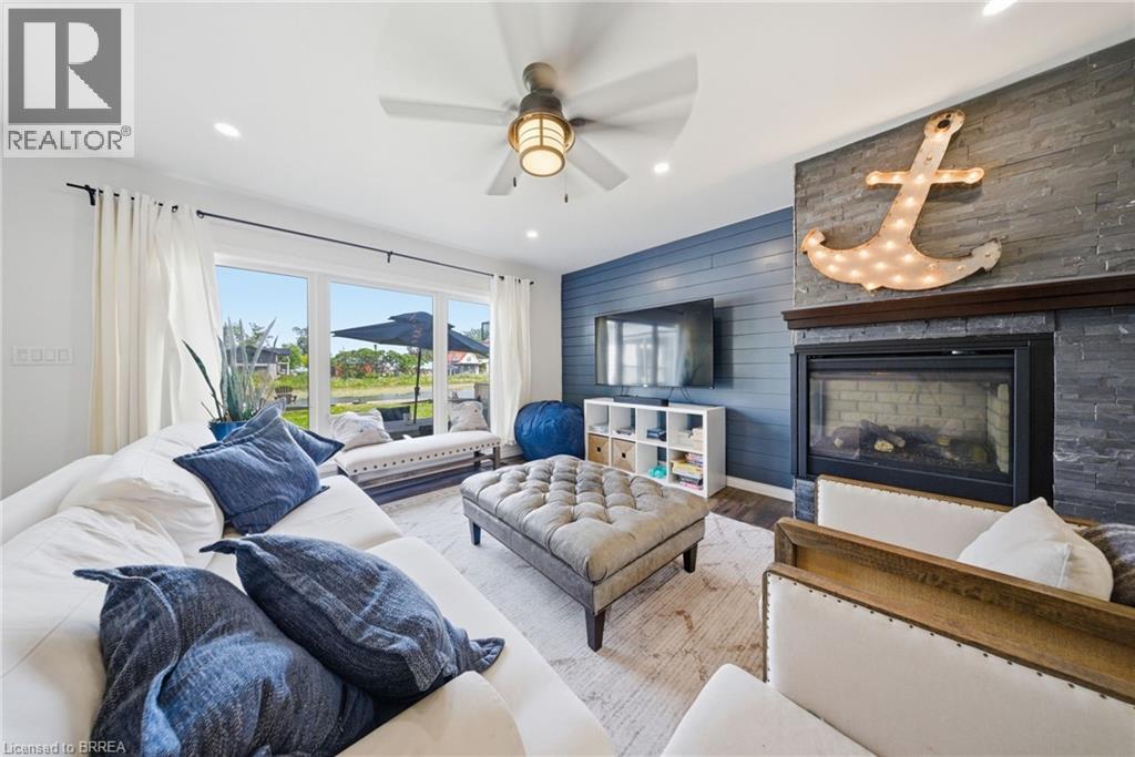382 CEDAR Drive - 5