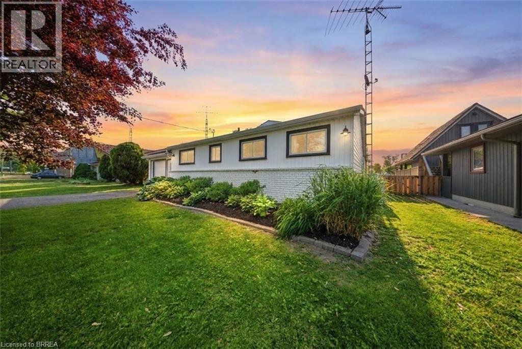 382 CEDAR Drive - 1