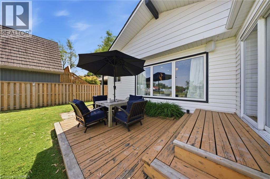 382 CEDAR Drive - 22