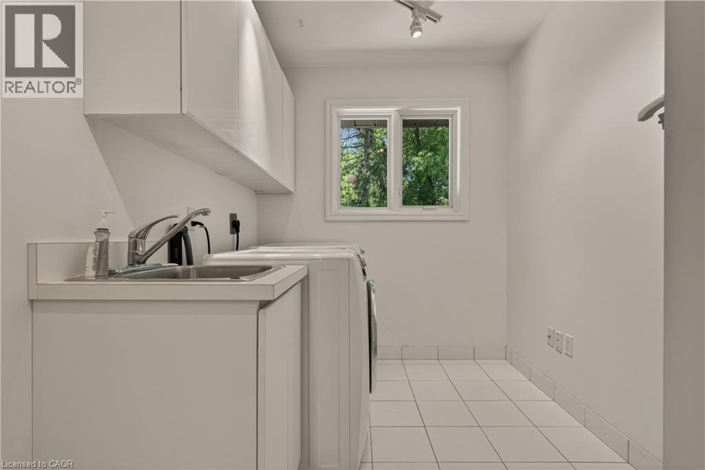 23 LANTERN Lane - Image 37