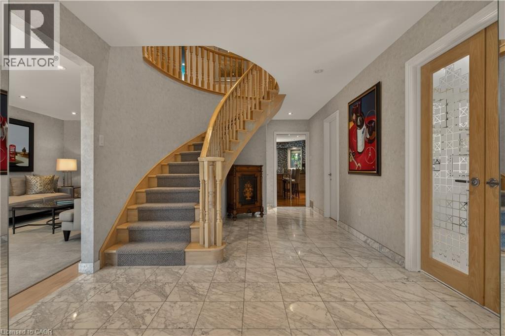 23 LANTERN Lane - Image 5
