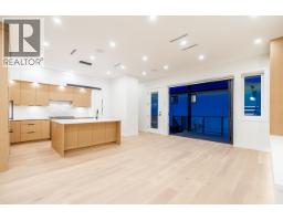 2 6740 Canada Way, Burnaby, BC V5E3R1 Photo 8