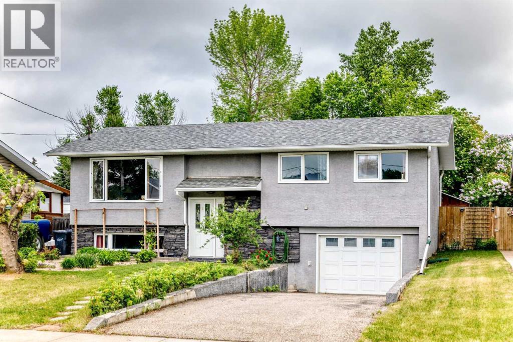 1652 Boutellier Close, Penhold