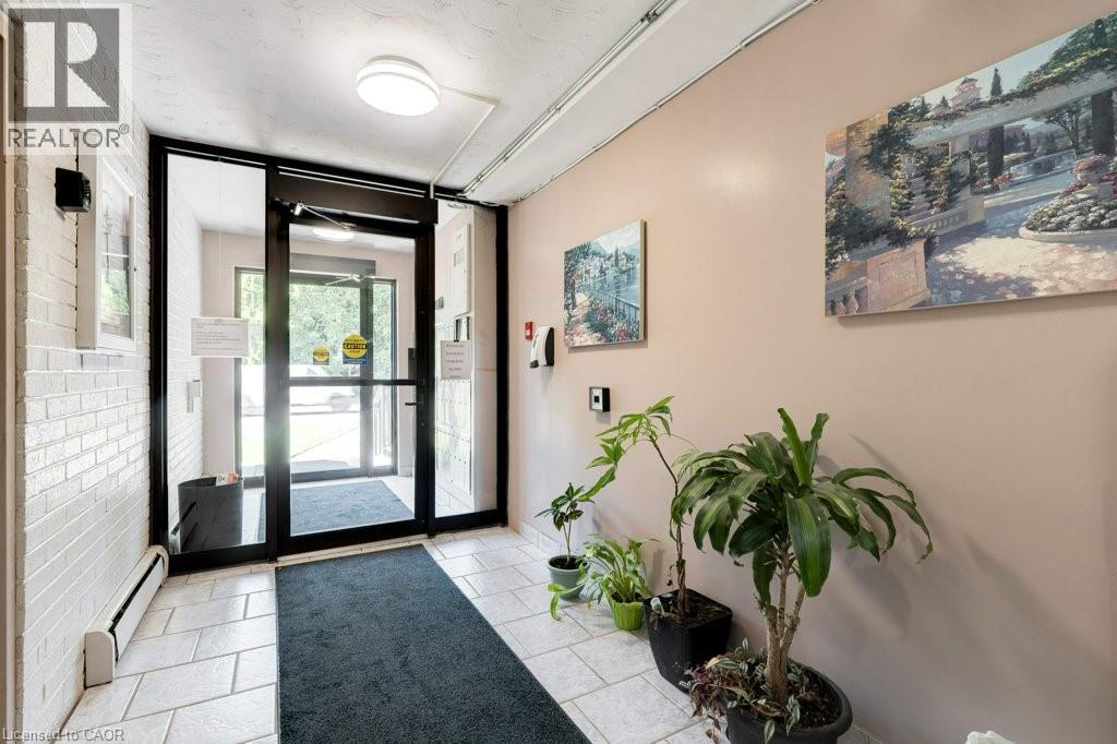 #17 2373 KING Street E - 3