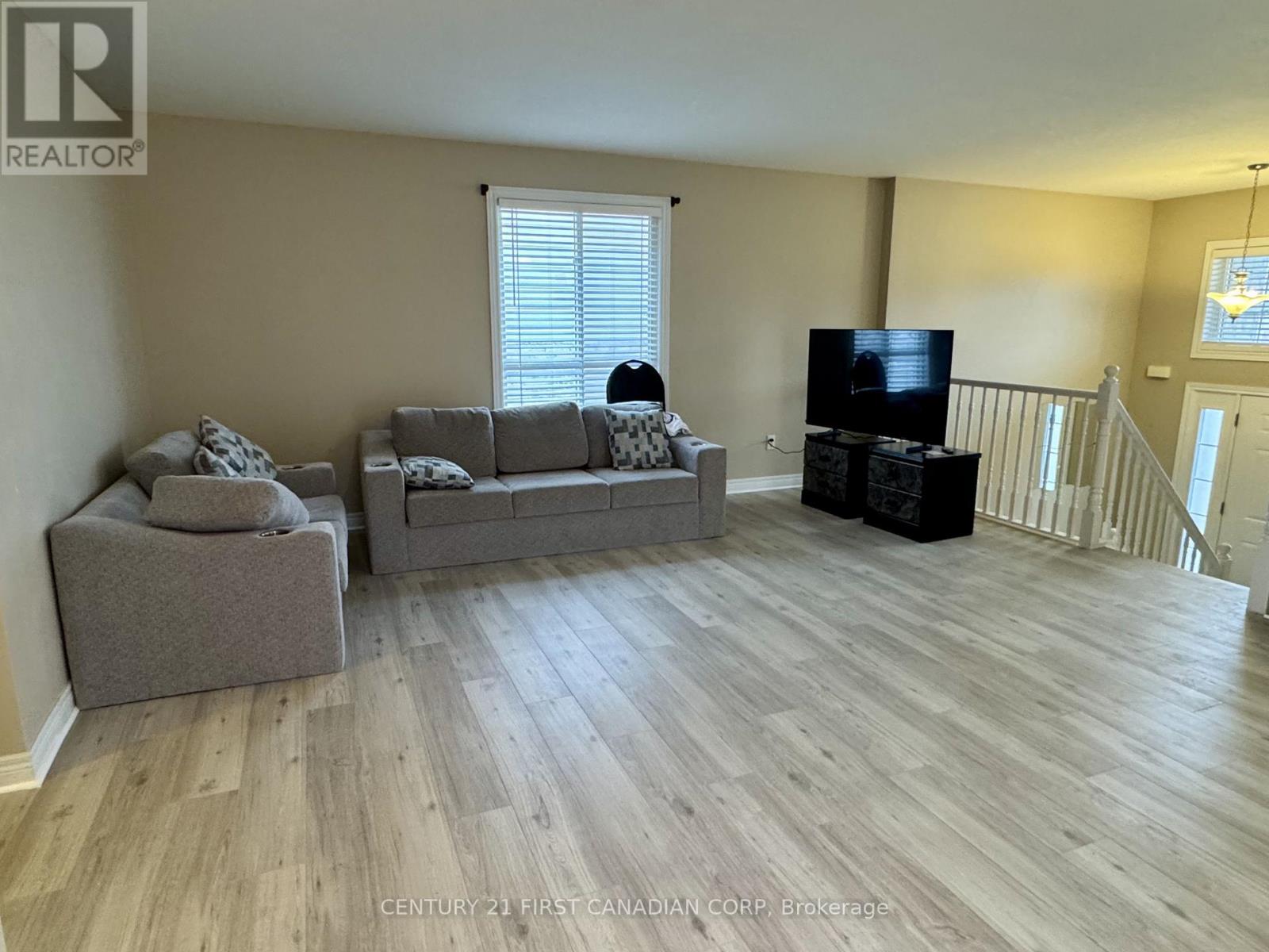 994 MARIGOLD STREET - 4