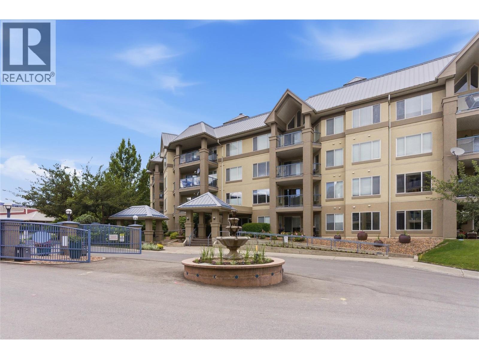 #310 950 LORNE Street - 27