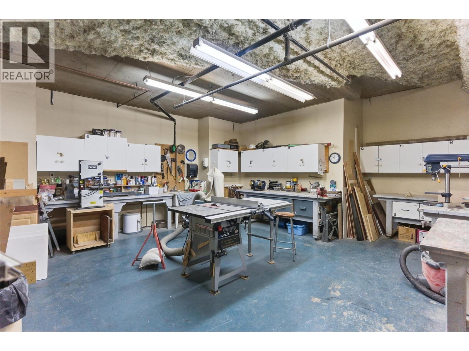 #310 950 LORNE Street - 20