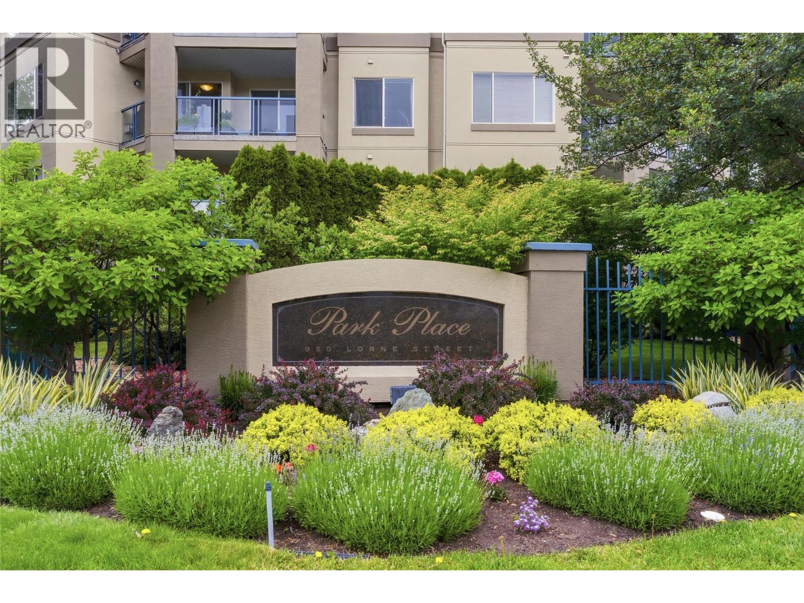 #310 950 LORNE Street - 25