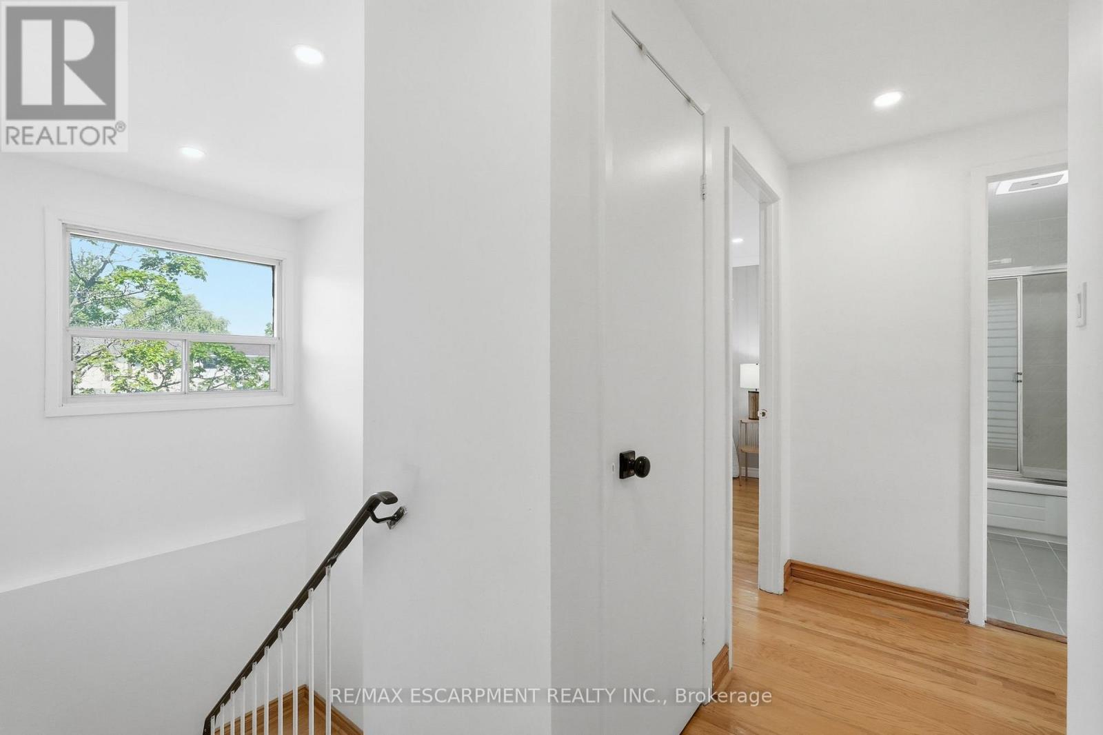 58 ONSLOW COURT - 17