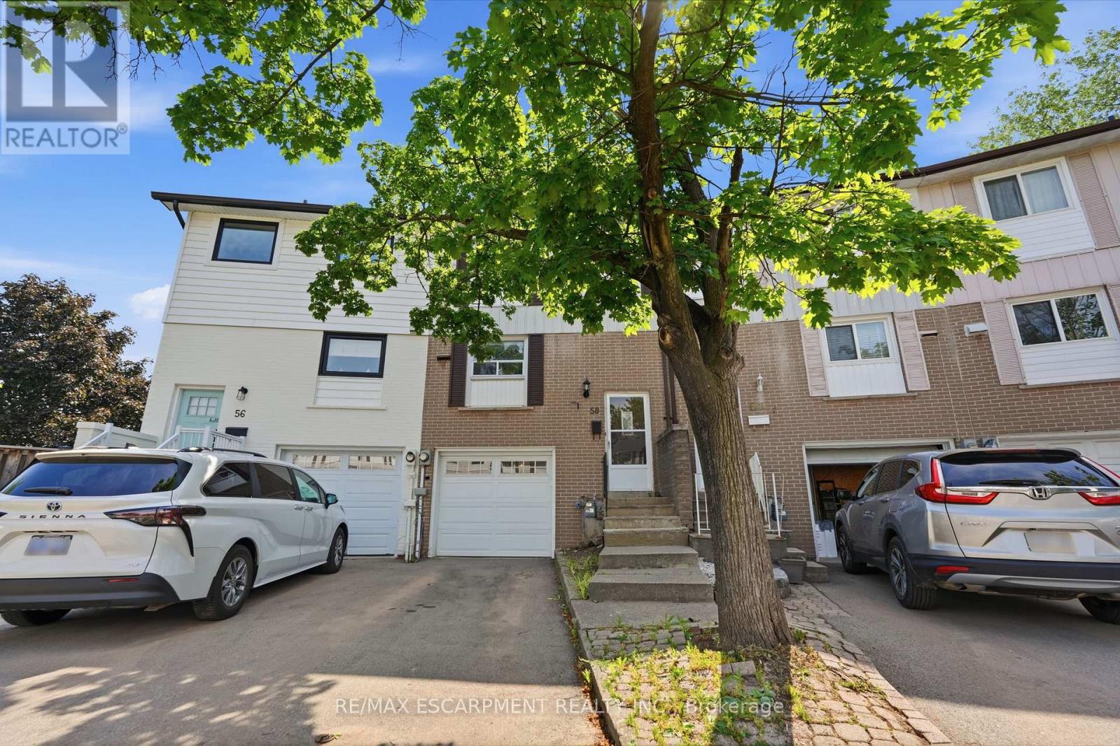 58 ONSLOW COURT - 2