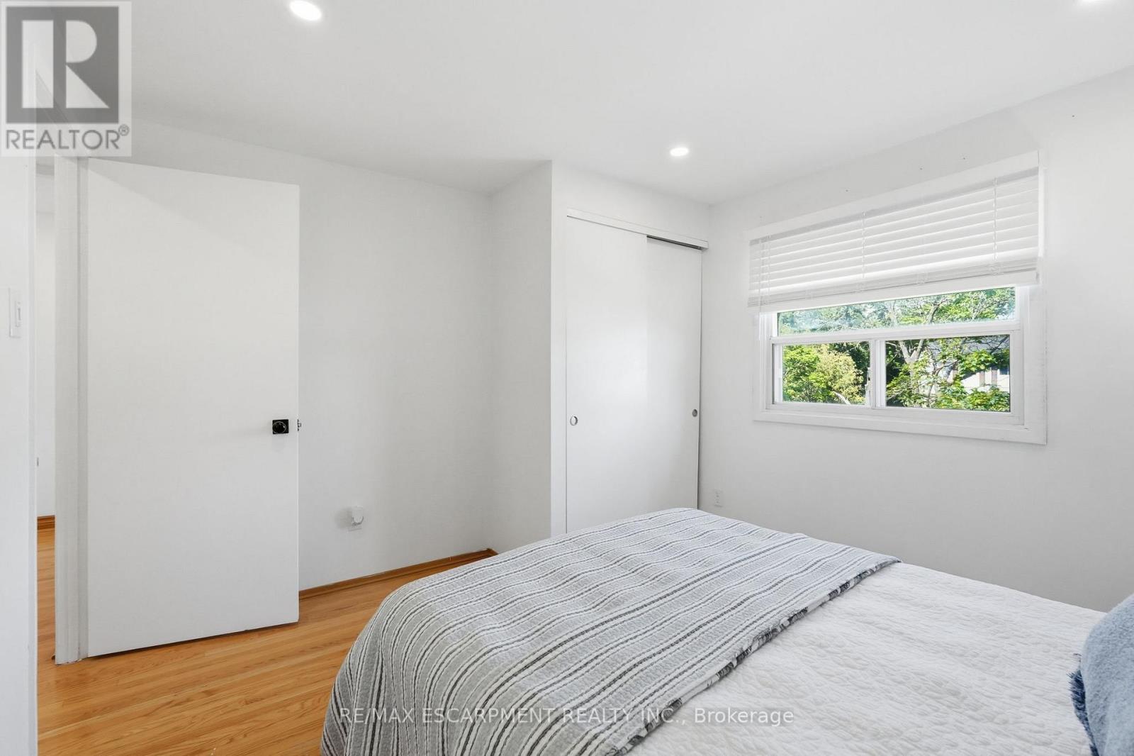 58 ONSLOW COURT - 20
