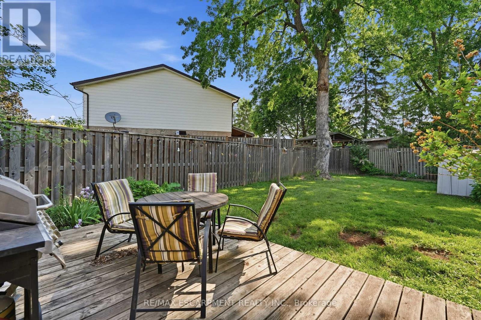 58 ONSLOW COURT - 34