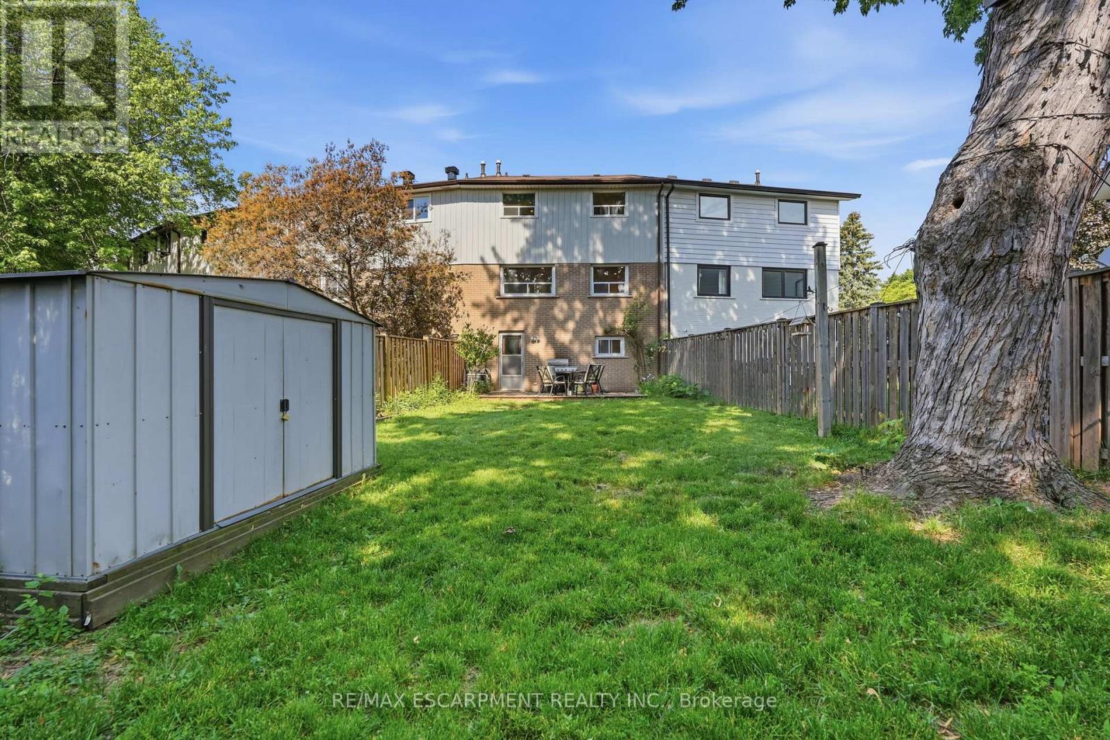 58 ONSLOW COURT - 38
