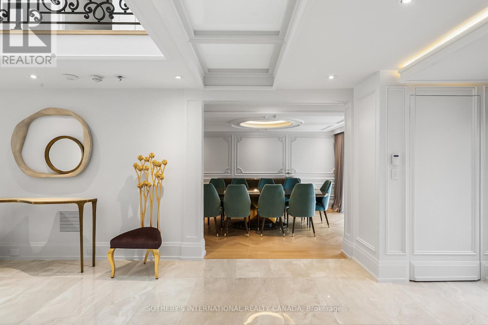 1347 QUEEN VICTORIA AVENUE - 10