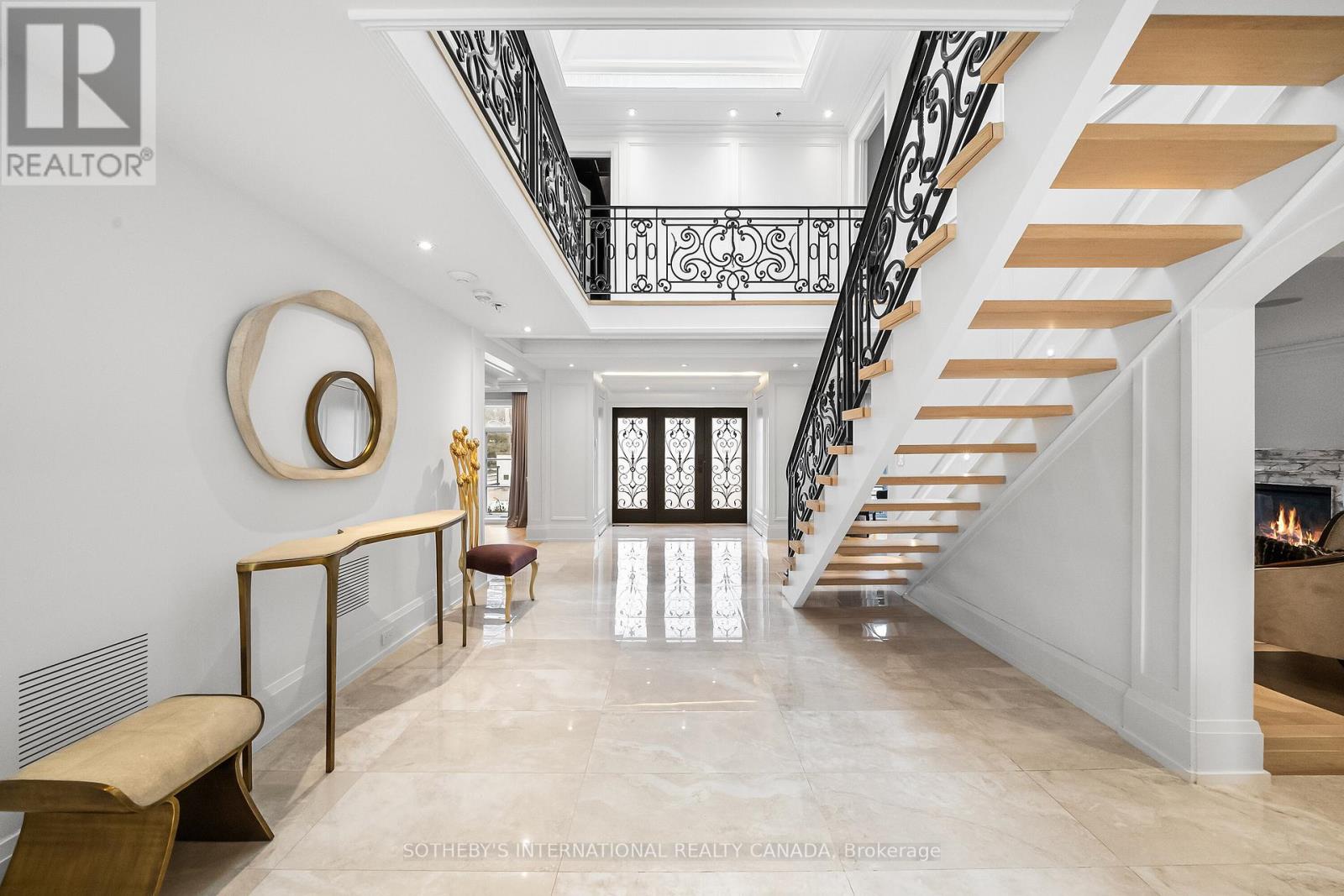 1347 QUEEN VICTORIA AVENUE - 3