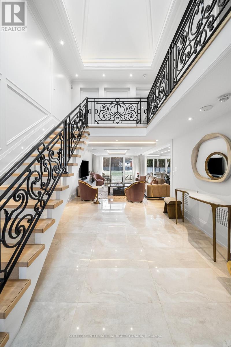 1347 QUEEN VICTORIA AVENUE - 5