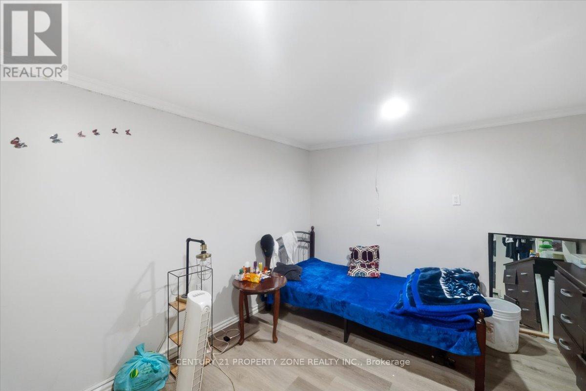 13 CORNWALL ROAD - 20