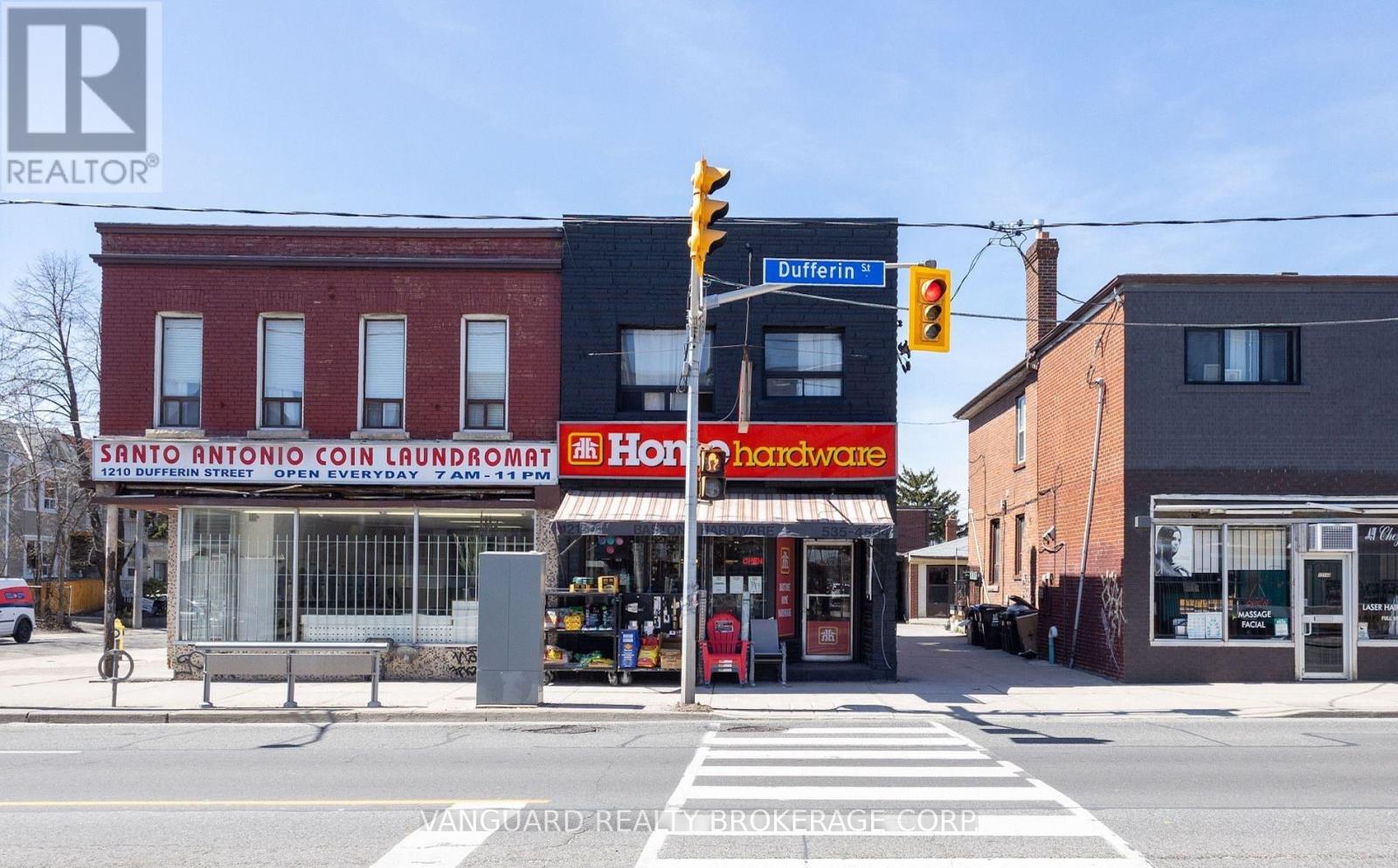 1212 DUFFERIN STREET, Toronto (Dovercourt-Wallace Emerson-Junction)