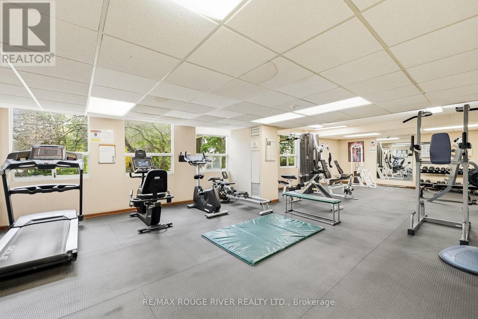 #1008 3650 KANEFF CRESCENT - Image 17