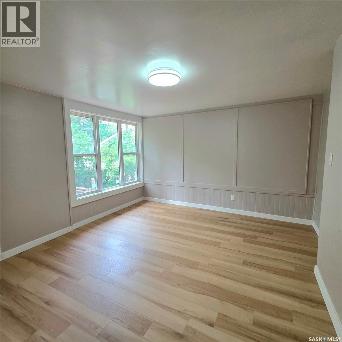 469 19th STREET E - 10