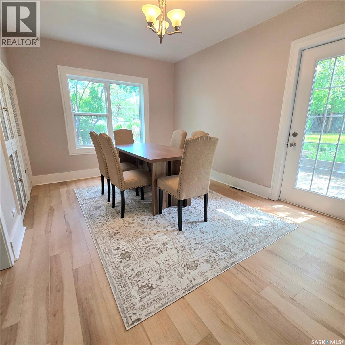 469 19th STREET E - 14