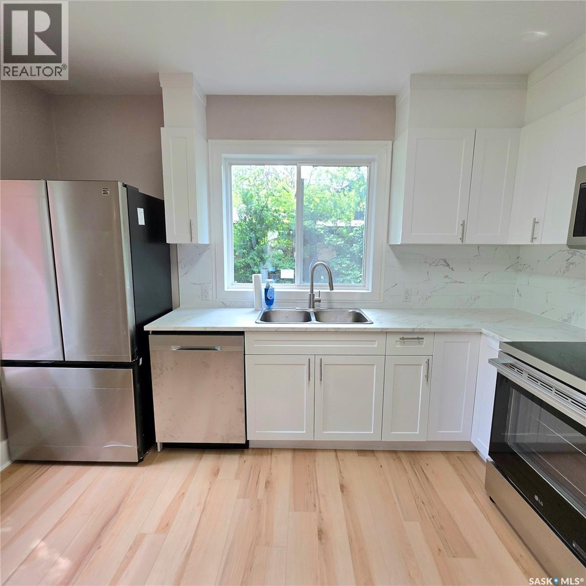 469 19th STREET E - 17