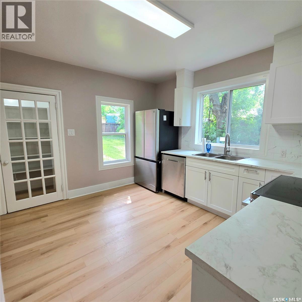469 19th STREET E - 18