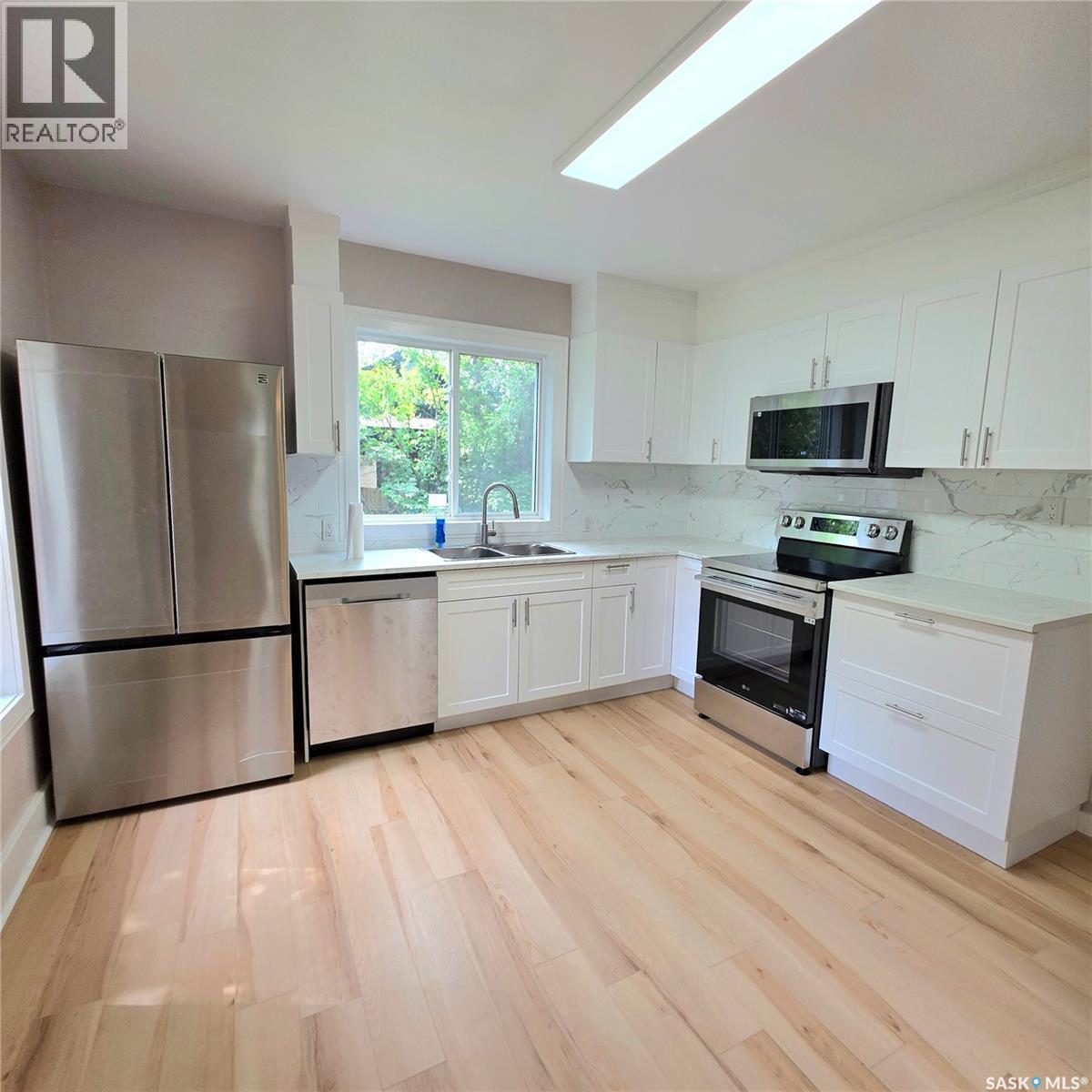 469 19th STREET E - 19