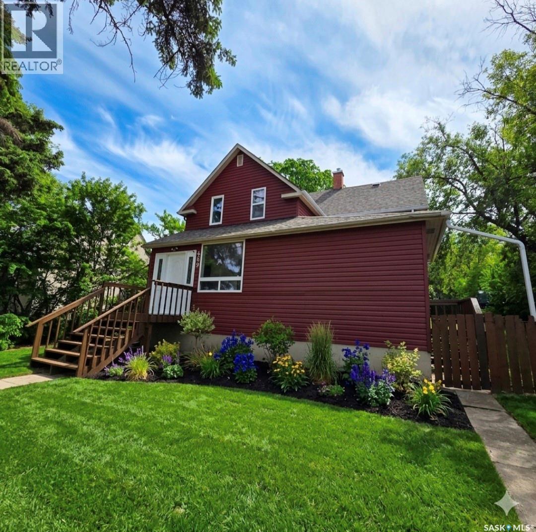 469 19th STREET E - 2