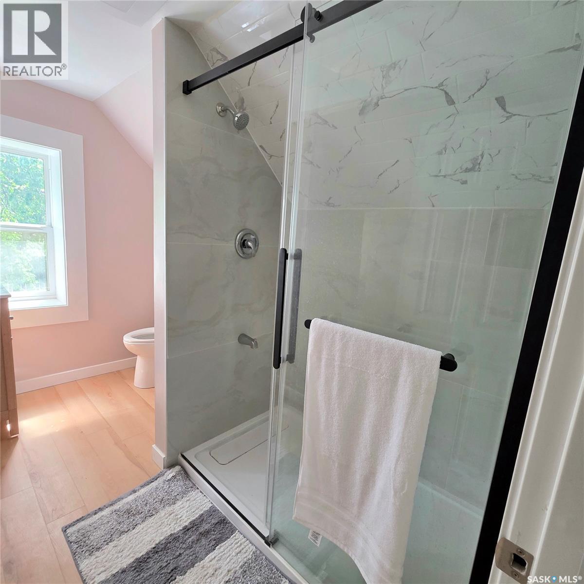 469 19th STREET E - 24