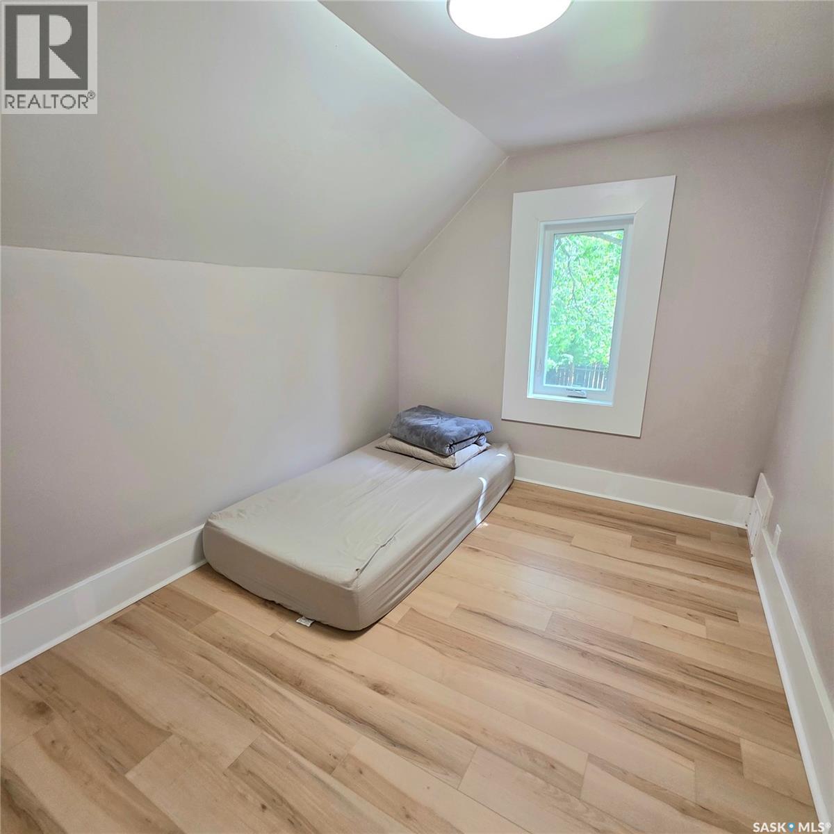 469 19th STREET E - 28