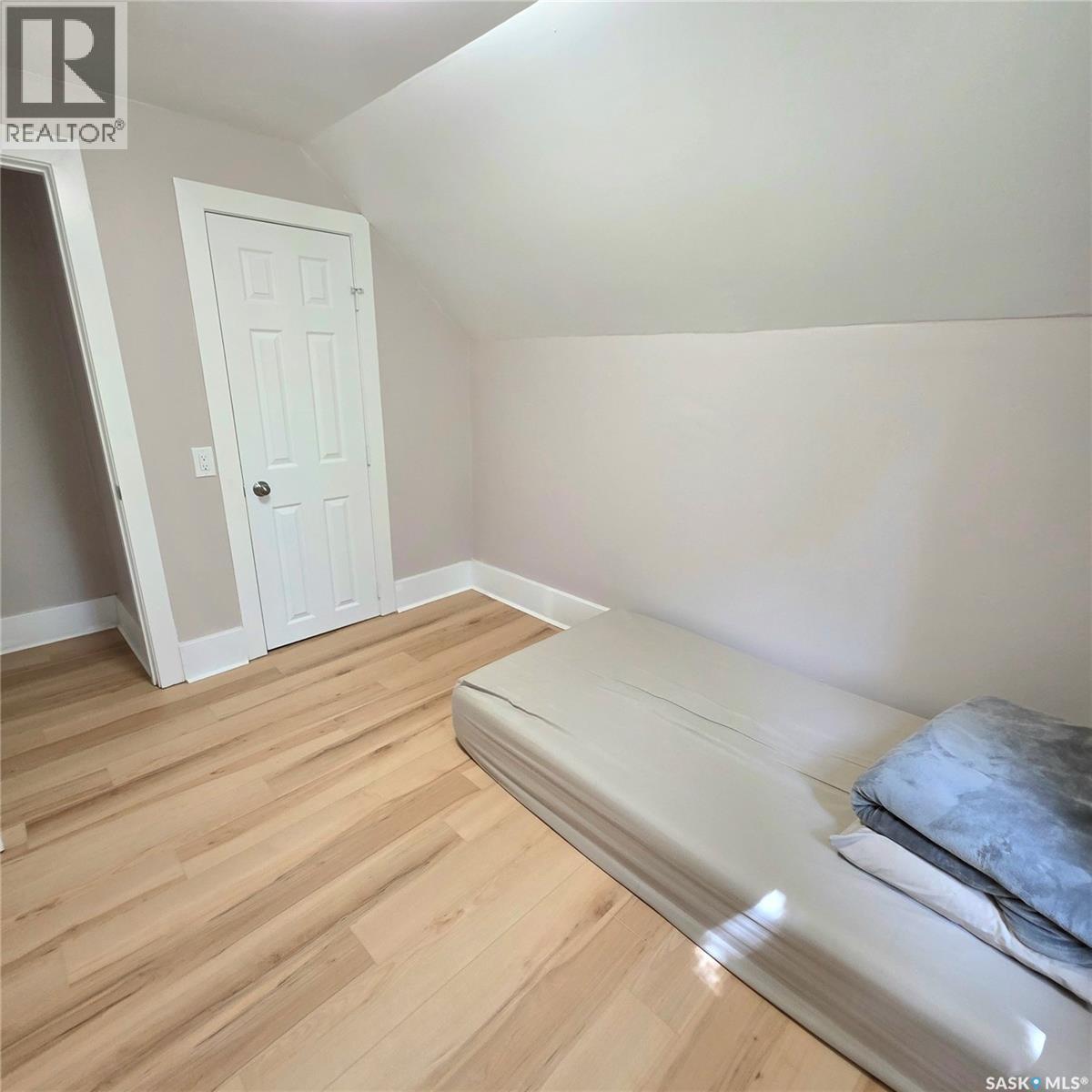 469 19th STREET E - 29