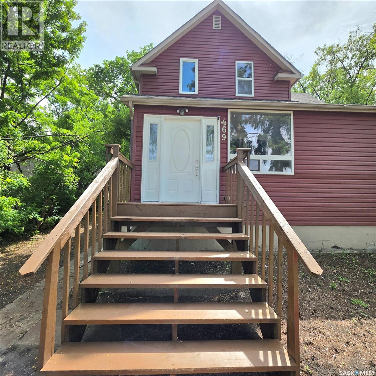 469 19th STREET E - 3