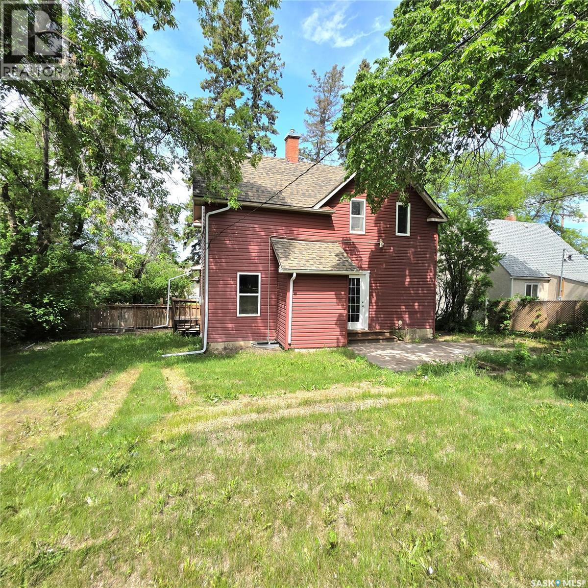 469 19th STREET E - 31