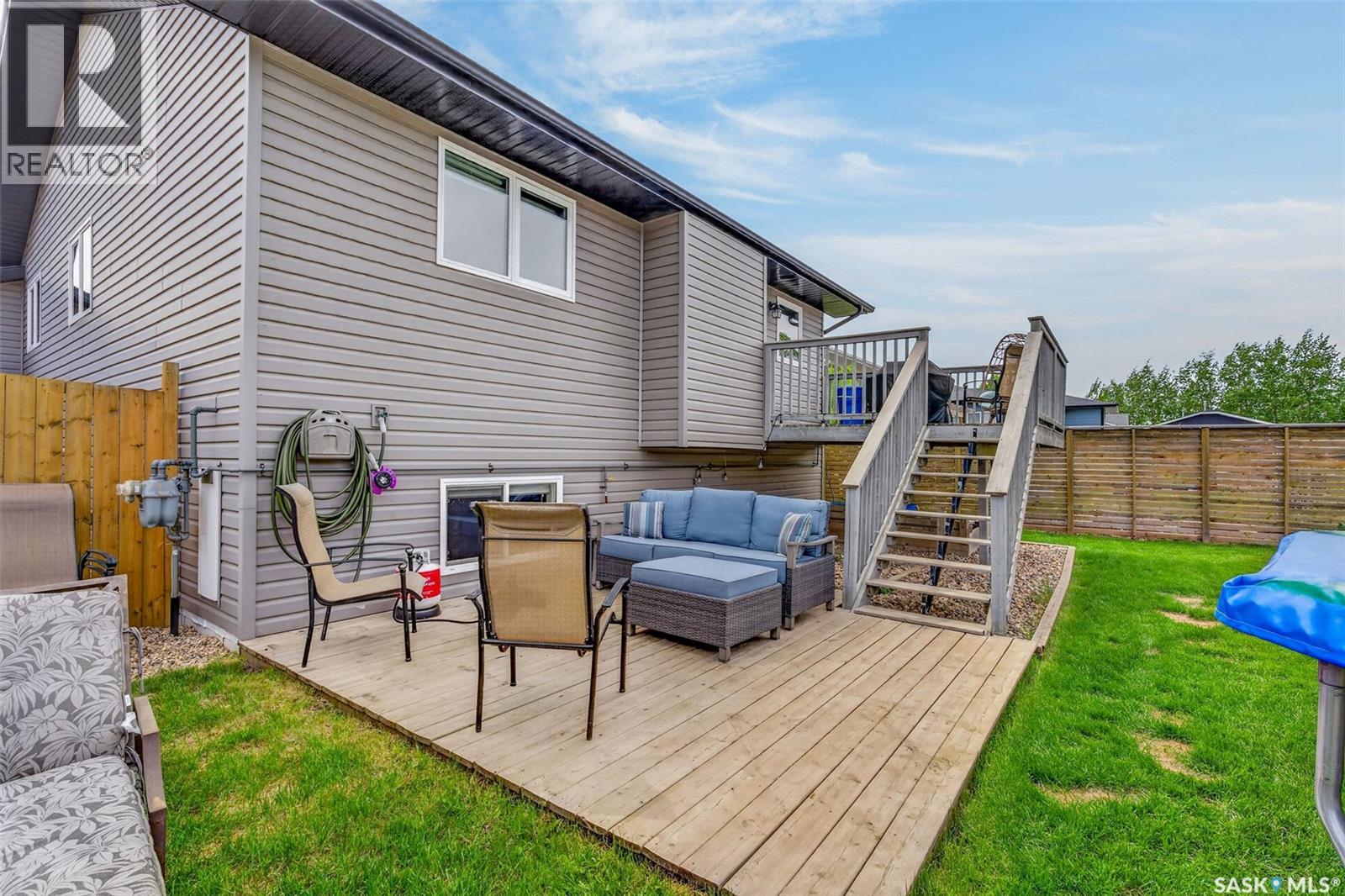 203 Saskatchewan AVENUE — photo 39