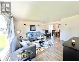 66 Maple Street thumbnail 28