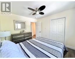 66 Maple Street thumbnail 36