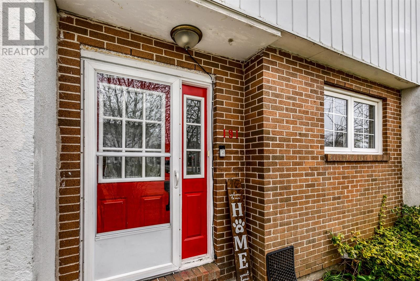 191 Cumberland Crescent - 2