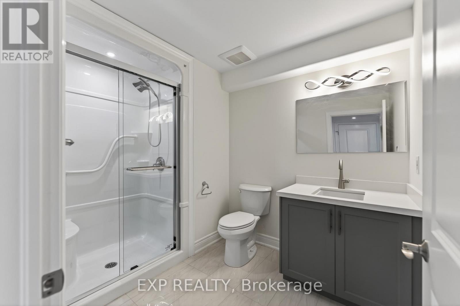 7 BUTTERNUT CRESCENT - Image 37