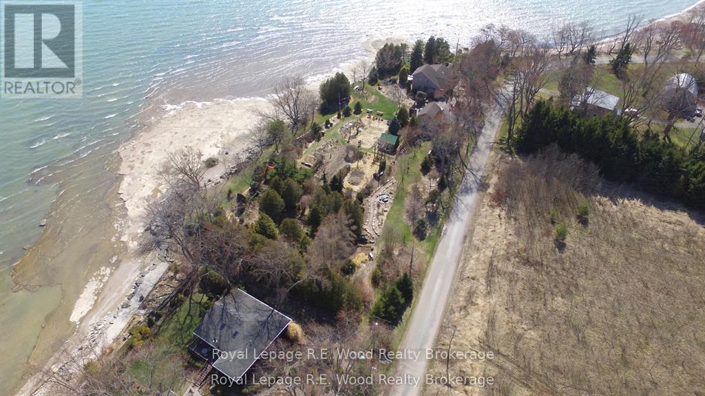 1806 LAKESHORE ROAD - 3