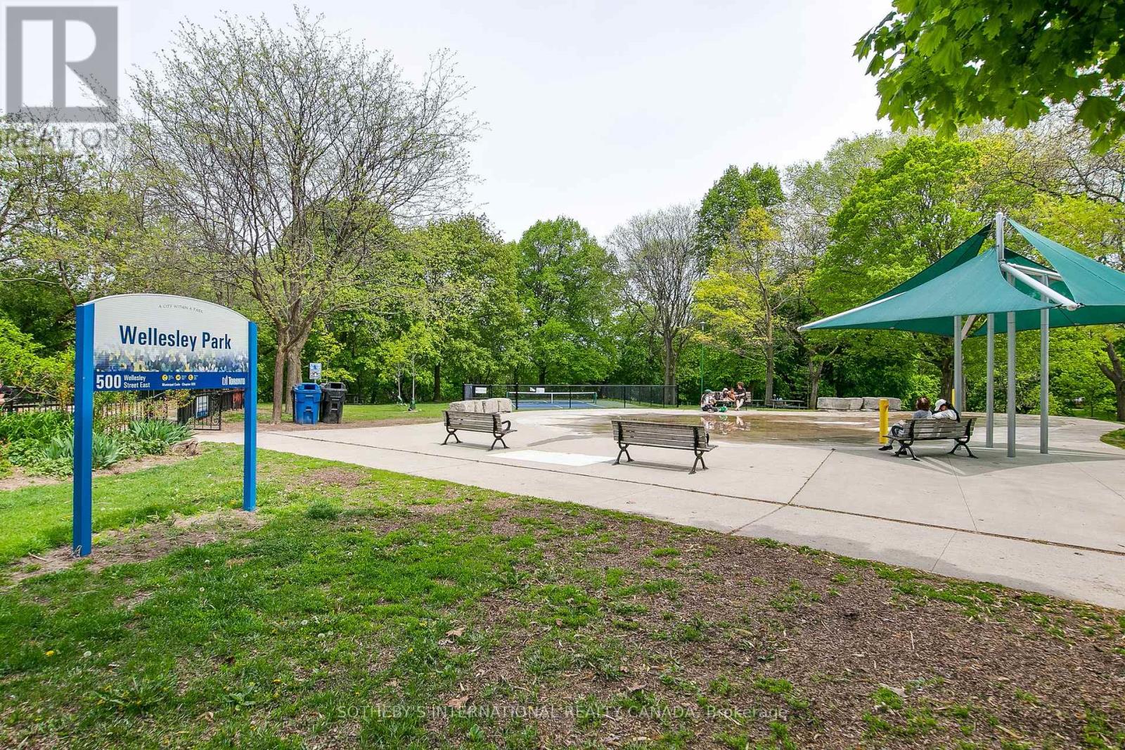 460 WELLESLEY STREET E - 46