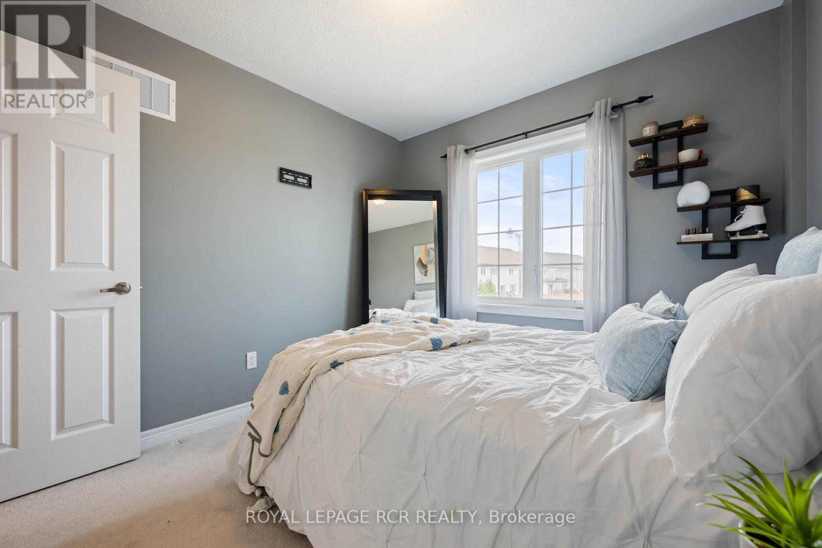 829 COOK CRESCENT - Image 12