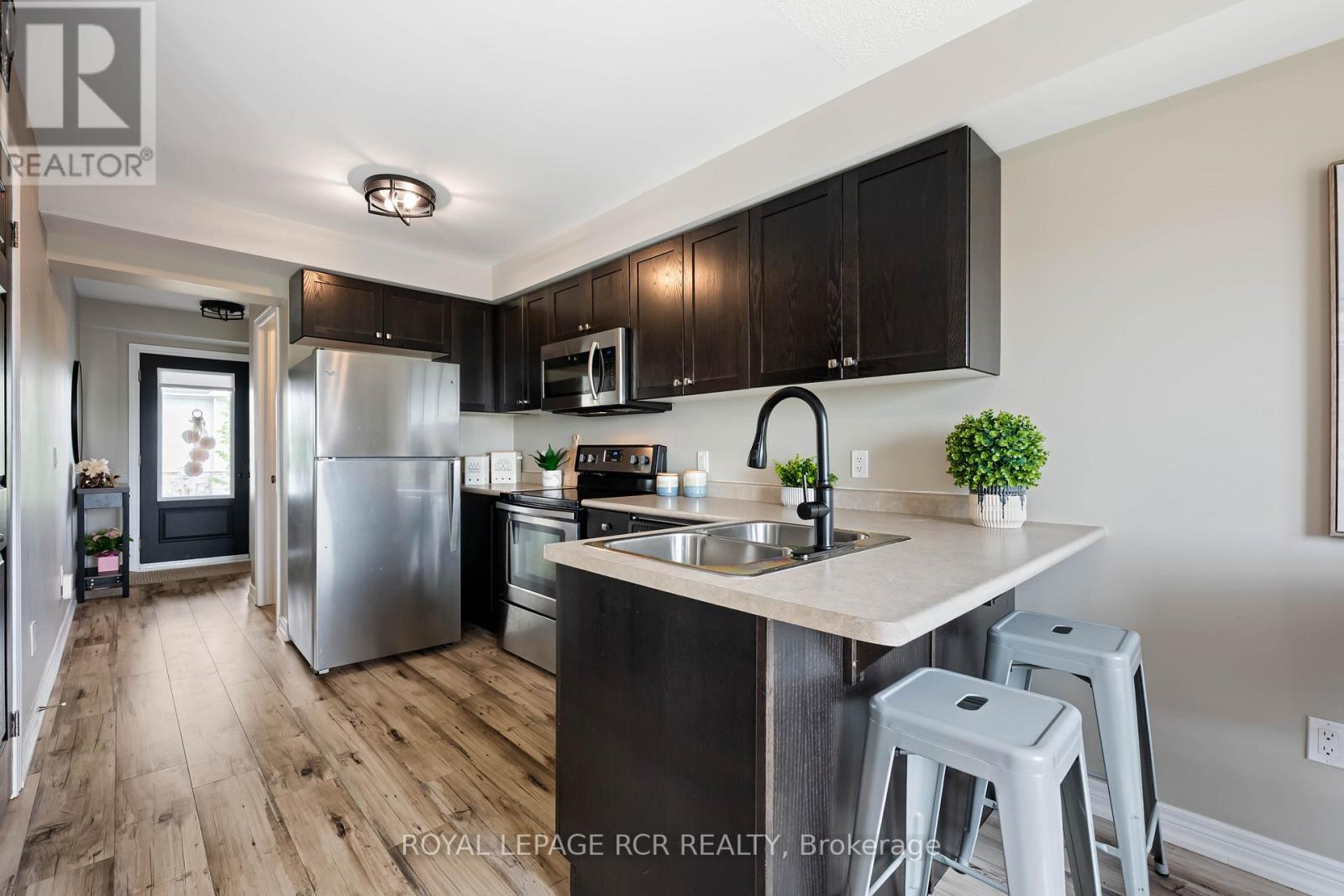 829 COOK CRESCENT - Image 6