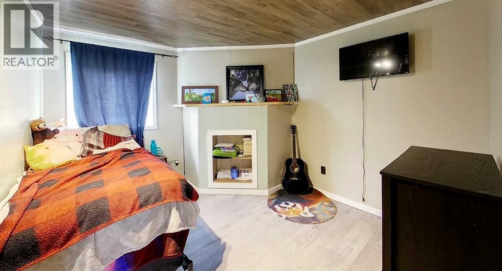 819 52 Street - 30