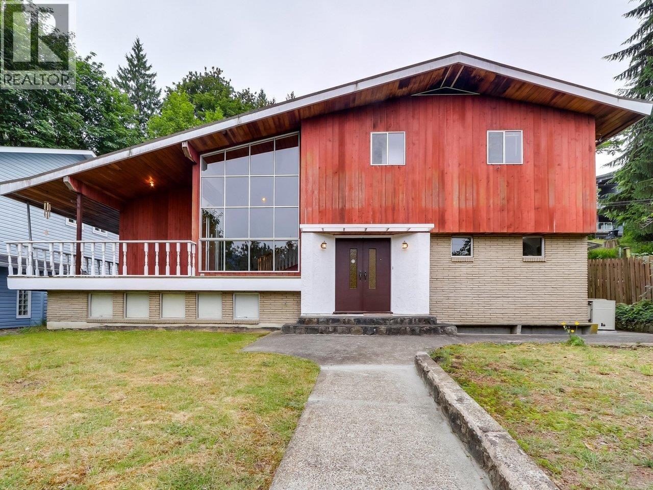 2337 ST GEORGE STREET, Port Moody