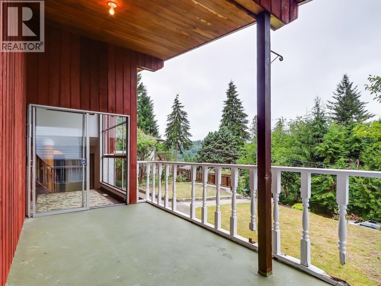 2337 ST GEORGE STREET, Port Moody
