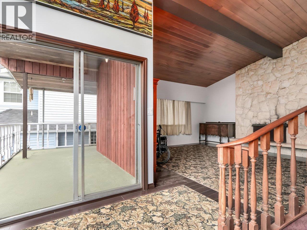2337 ST GEORGE STREET, Port Moody
